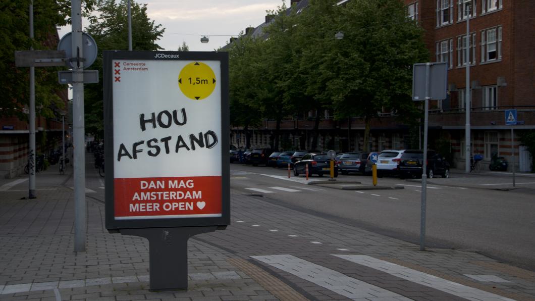 Corona in Amsterdam, hou afstand