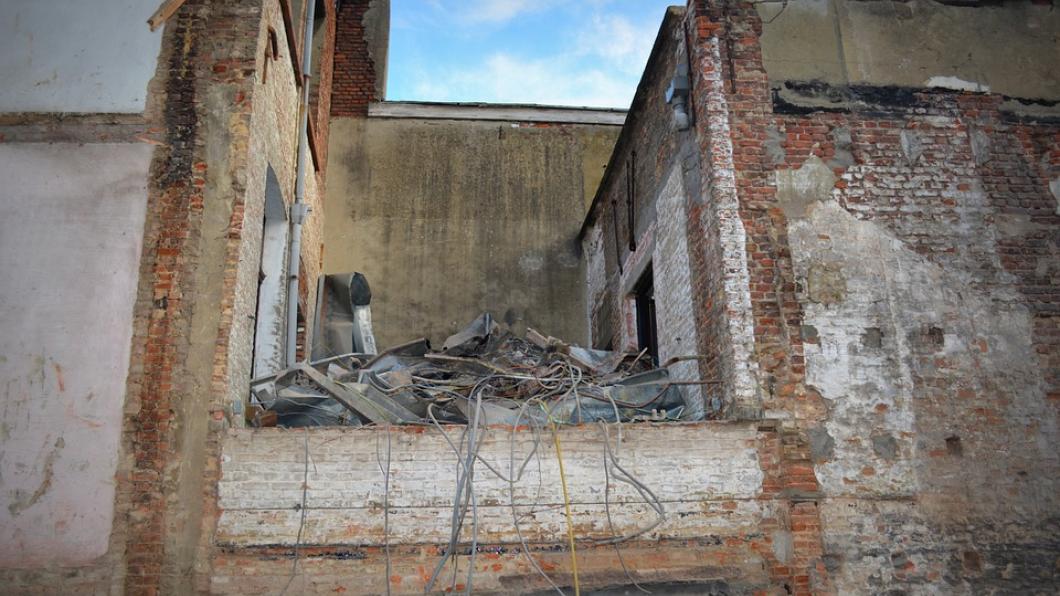 demolition-558411_960_720.jpg