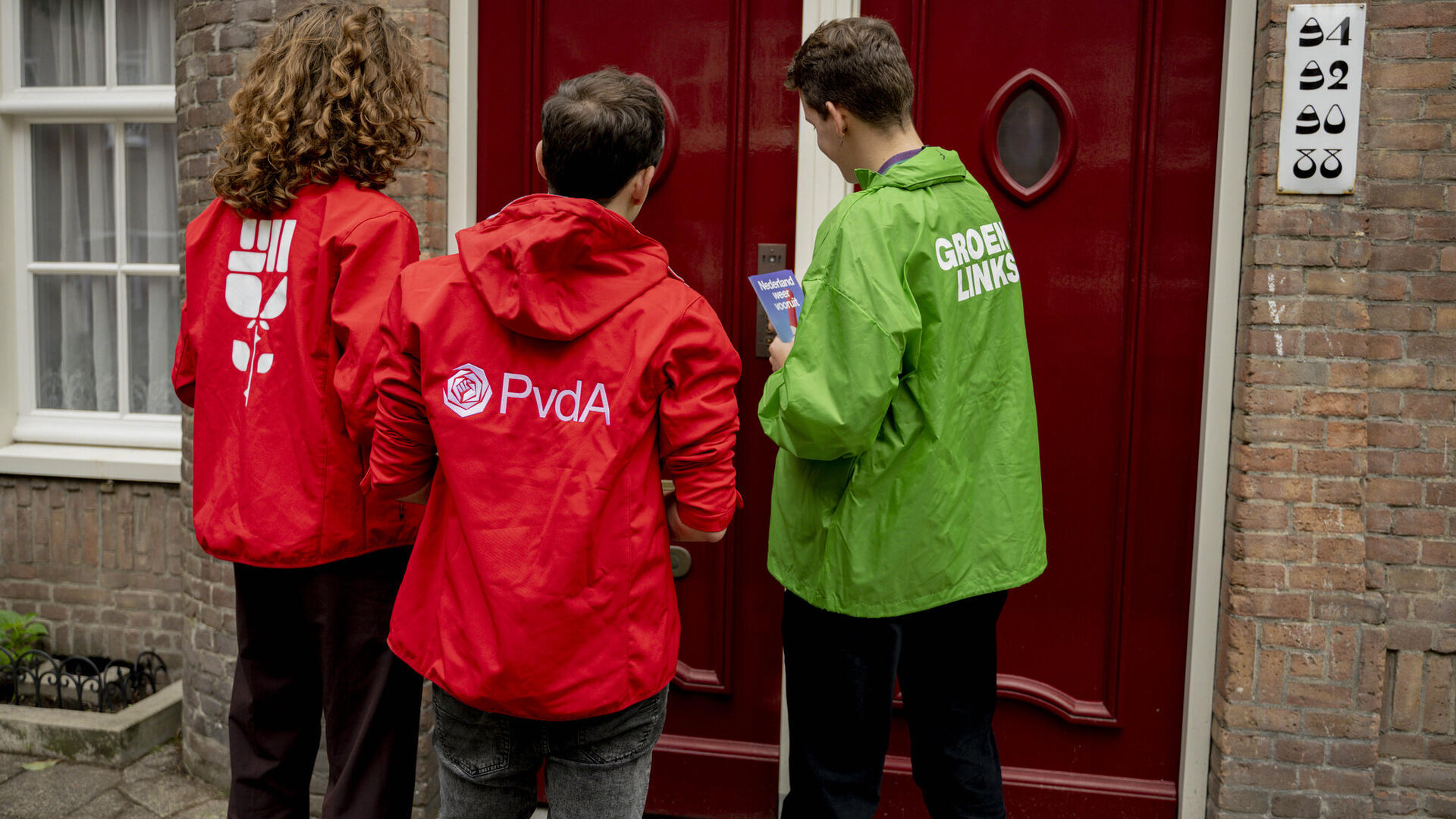 PvdA en Groenlinks samen langs de deuren